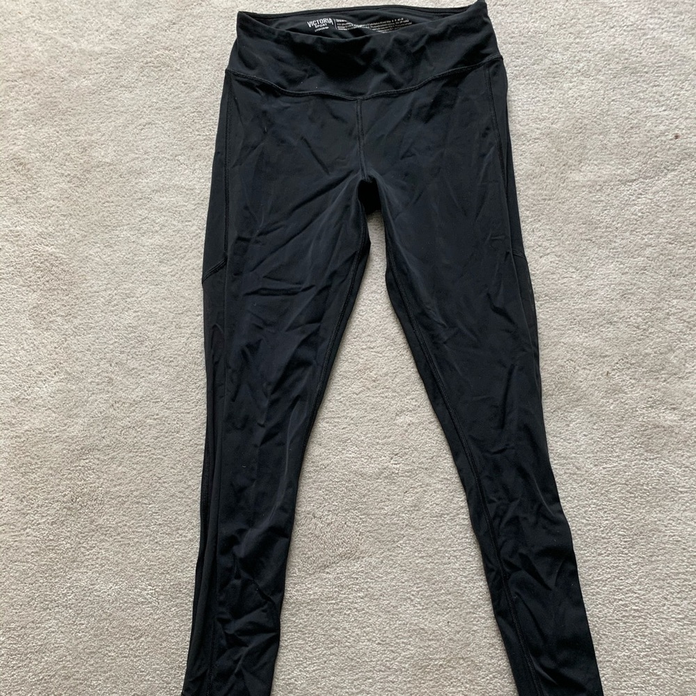 Black Victoria’s Secret Sport athletic leggings